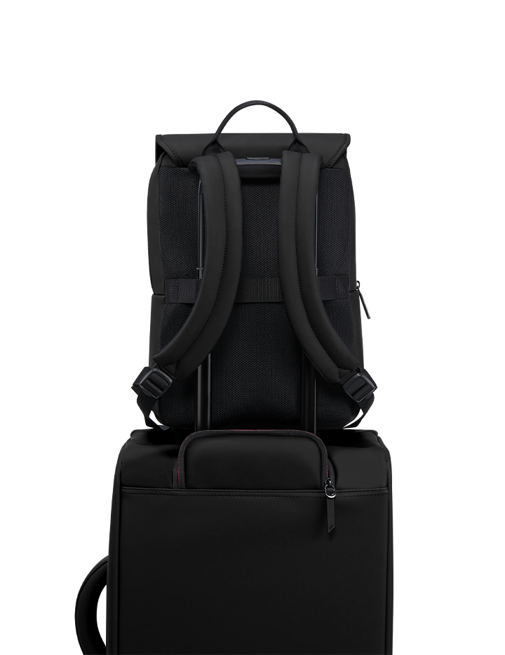 LOST IN BERLIN   | 7