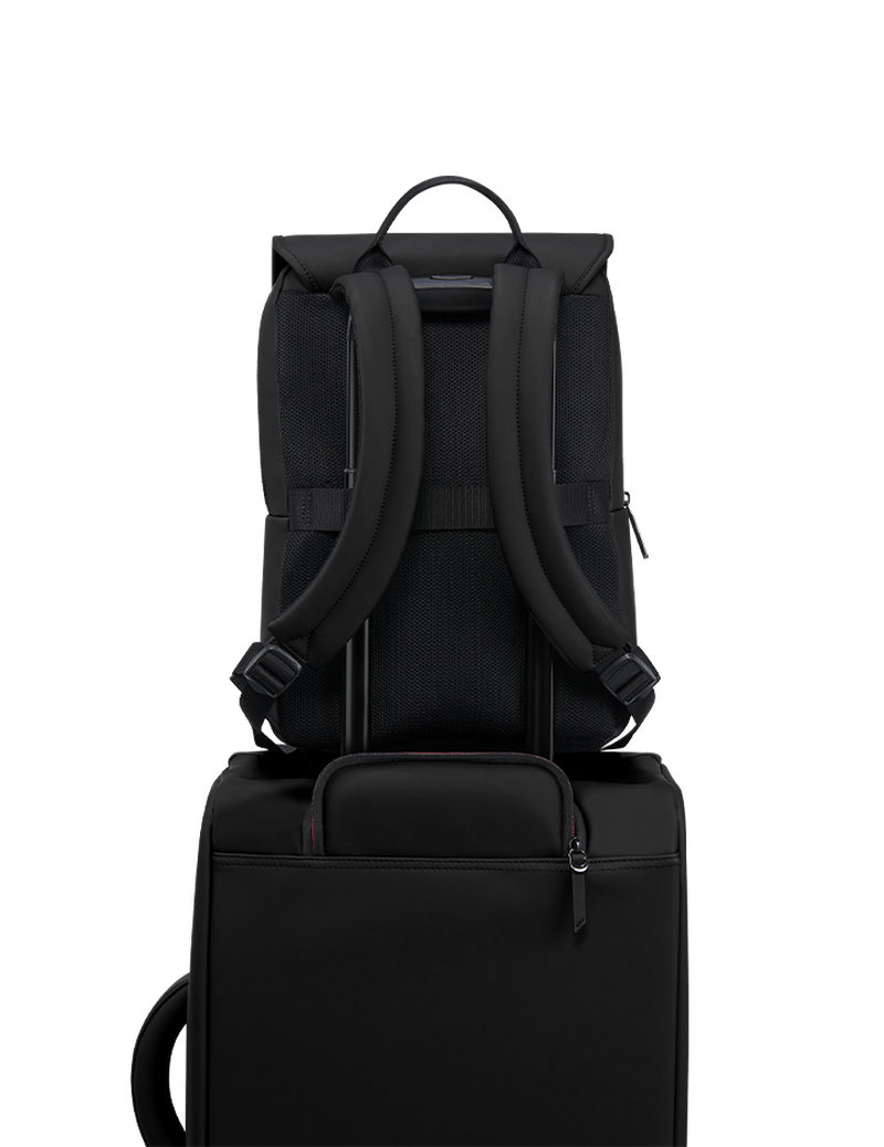 LOST IN BERLIN   | 7