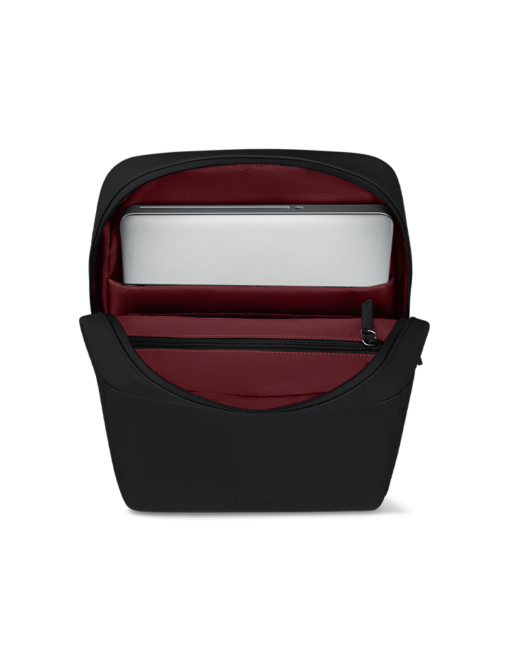 LOST IN BERLIN   | 6