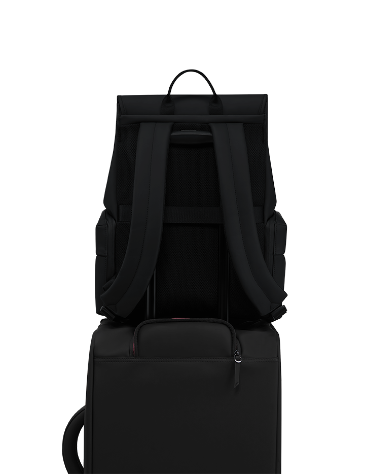 LOST IN BERLIN   | 6