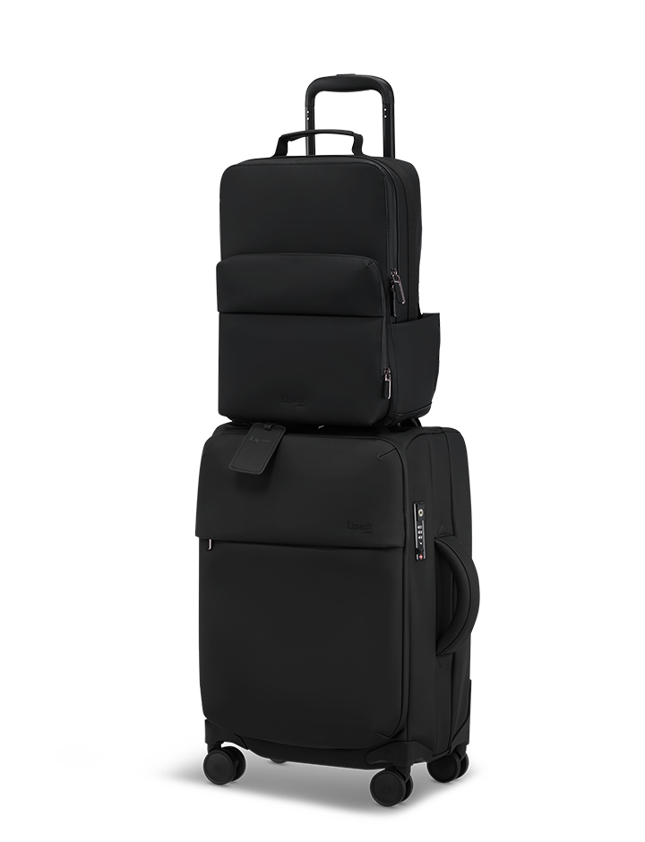 LOST IN BERLIN   | 4