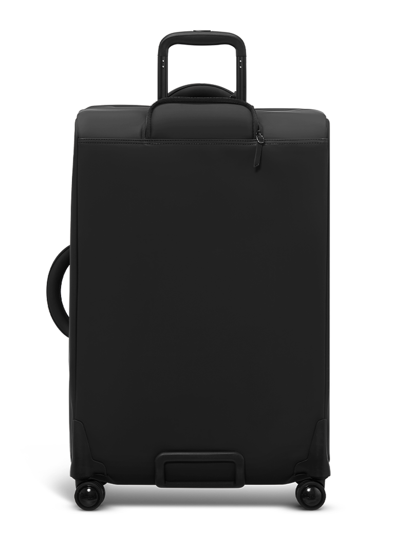 LOST IN BERLIN   | 3